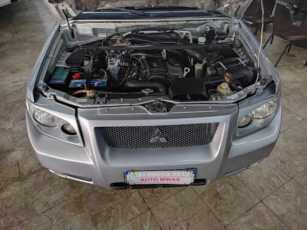 Mitsubishi Pajero TR4