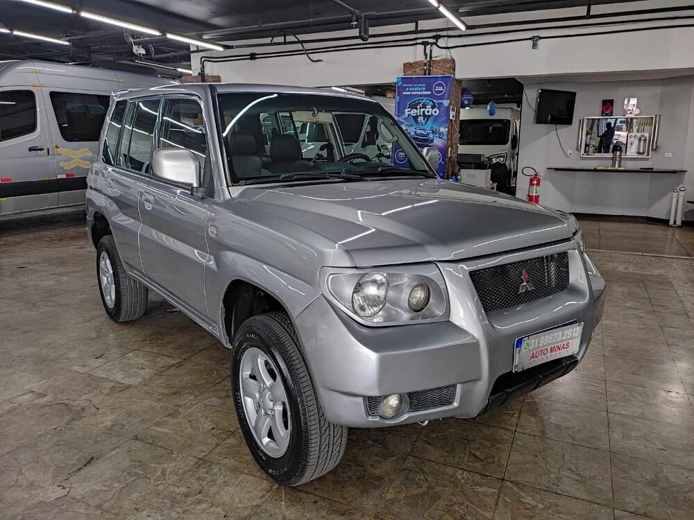 Mitsubishi Pajero TR4