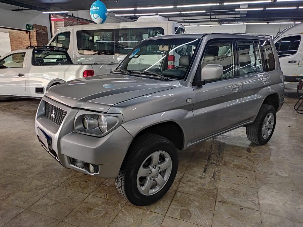 Mitsubishi Pajero TR4