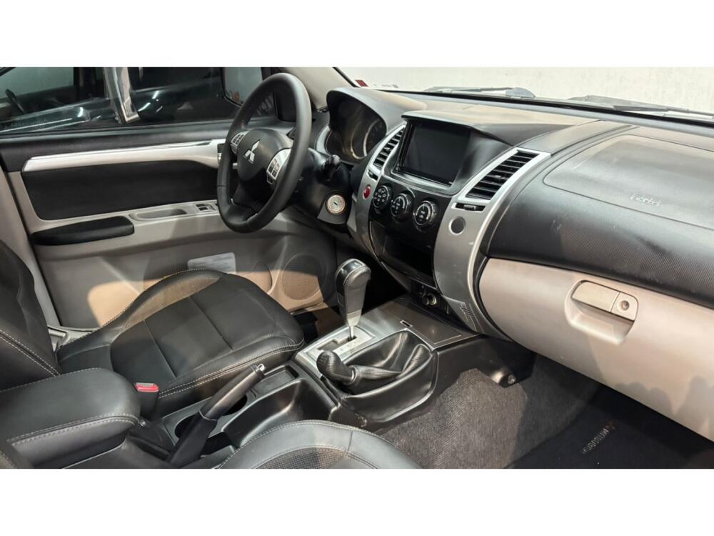 Mitsubishi Pajero Dakar