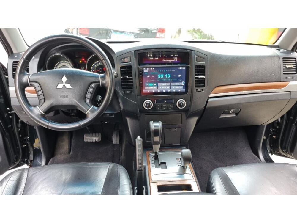 Mitsubishi Pajero Full
