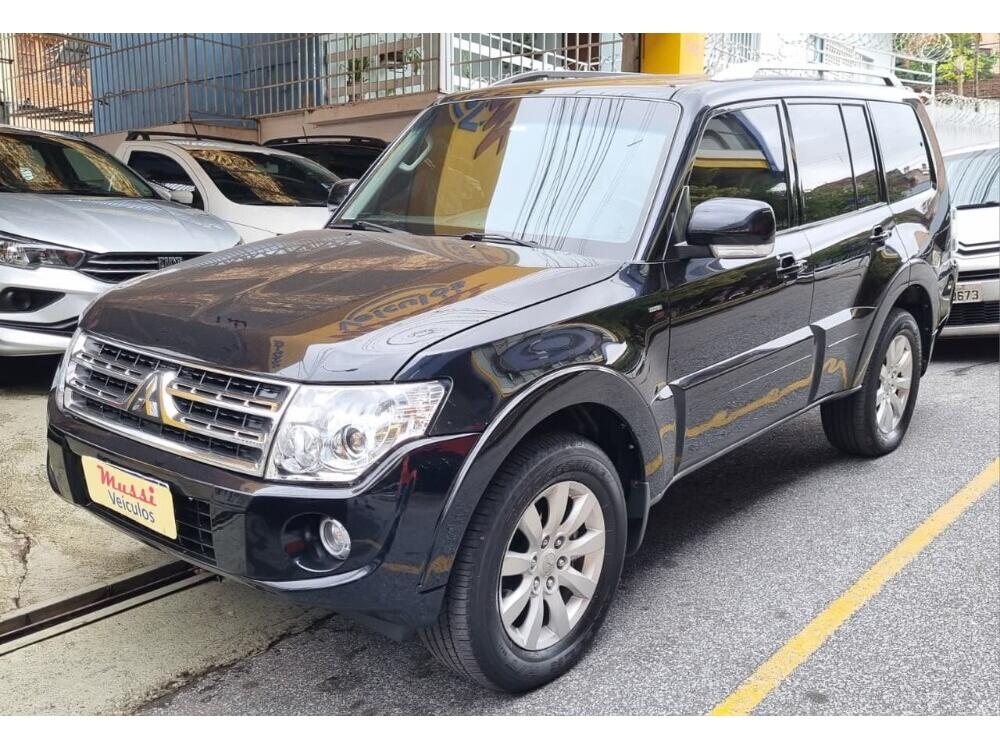 Mitsubishi Pajero Full