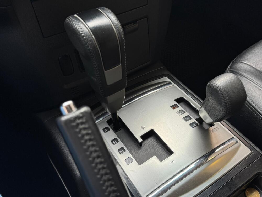 Mitsubishi Pajero Full