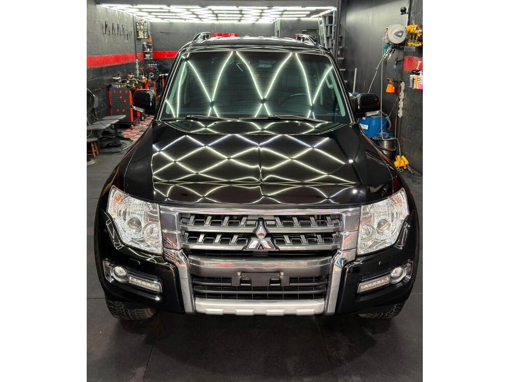 Mitsubishi Pajero Full