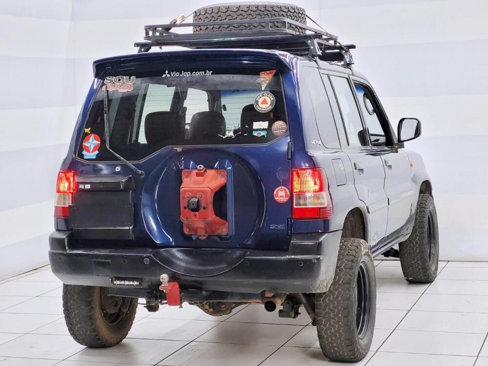 Mitsubishi Pajero IO