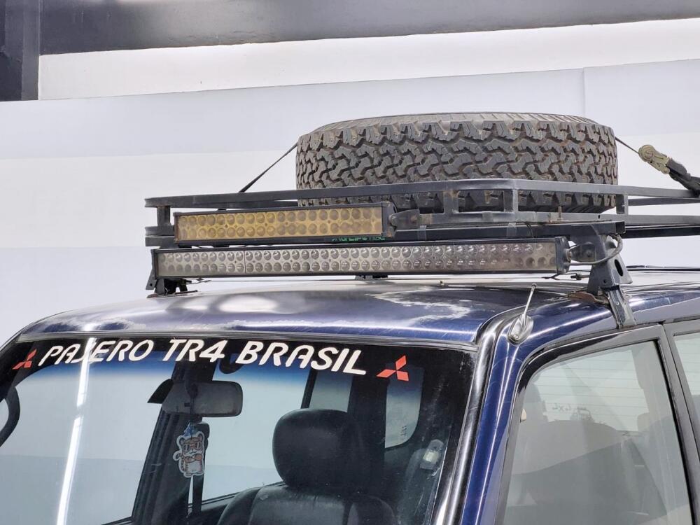 Mitsubishi Pajero IO