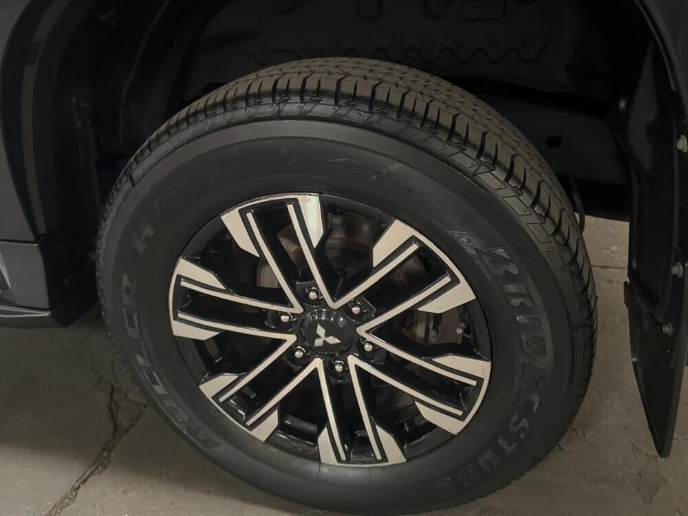 Mitsubishi Pajero Sport