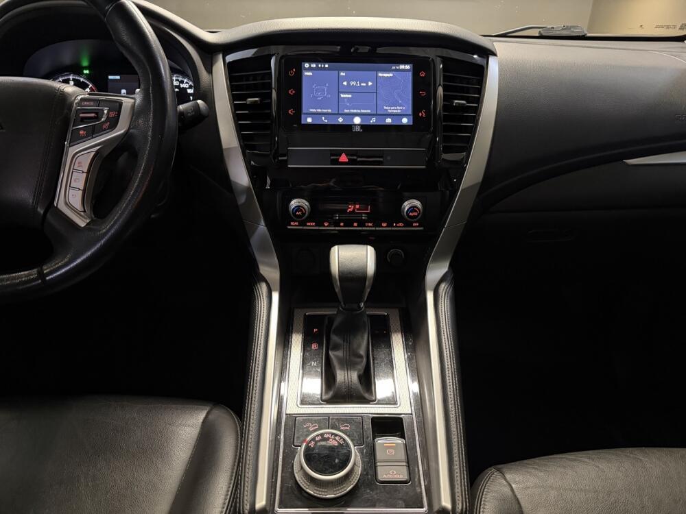 Mitsubishi Pajero Sport
