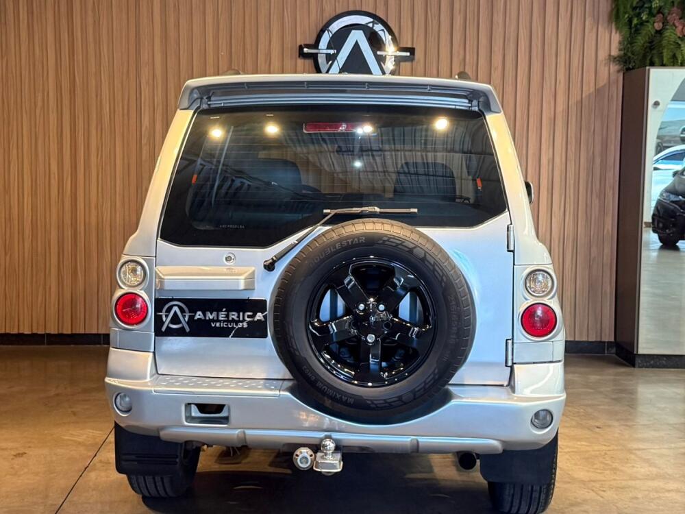 Mitsubishi Pajero TR4