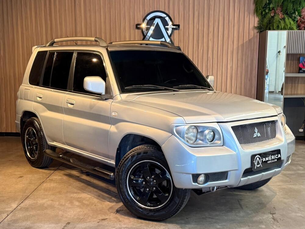 Mitsubishi Pajero TR4