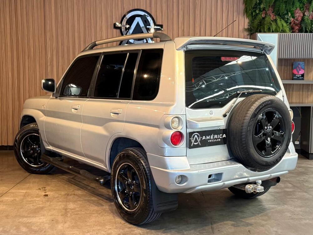 Mitsubishi Pajero TR4