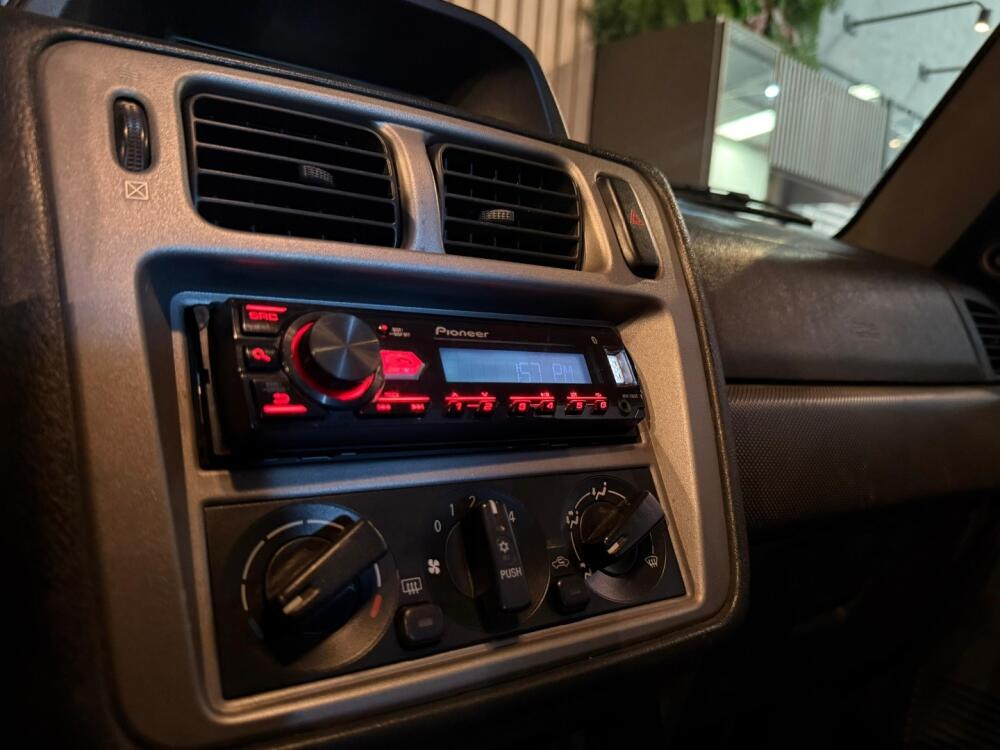Mitsubishi Pajero TR4