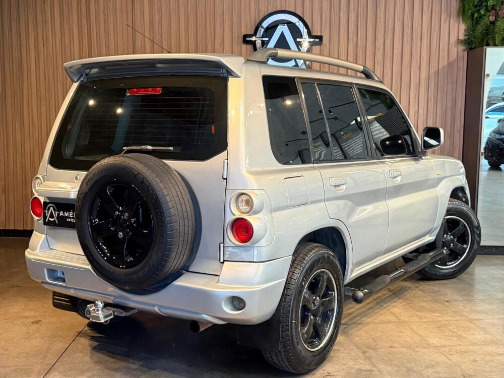Mitsubishi Pajero TR4