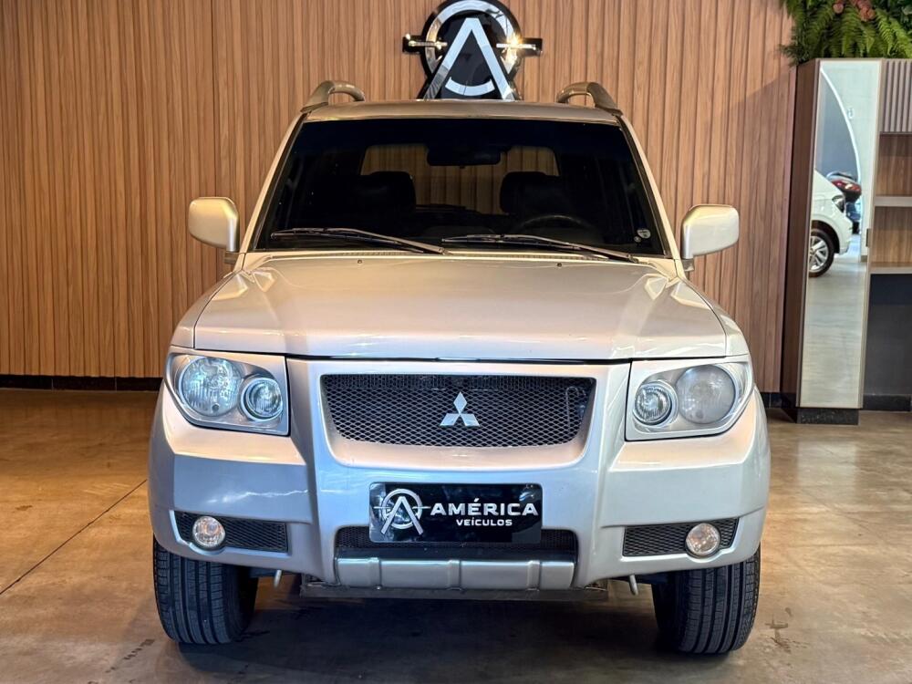 Mitsubishi Pajero TR4