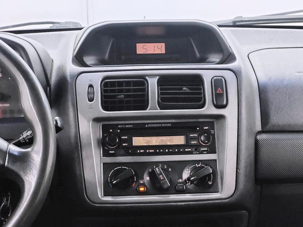Mitsubishi Pajero TR4
