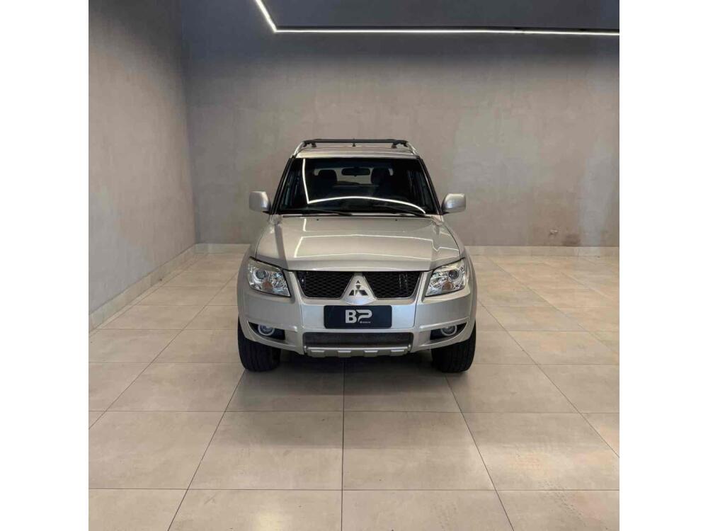 Mitsubishi Pajero TR4