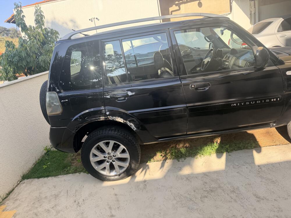 Mitsubishi Pajero TR4