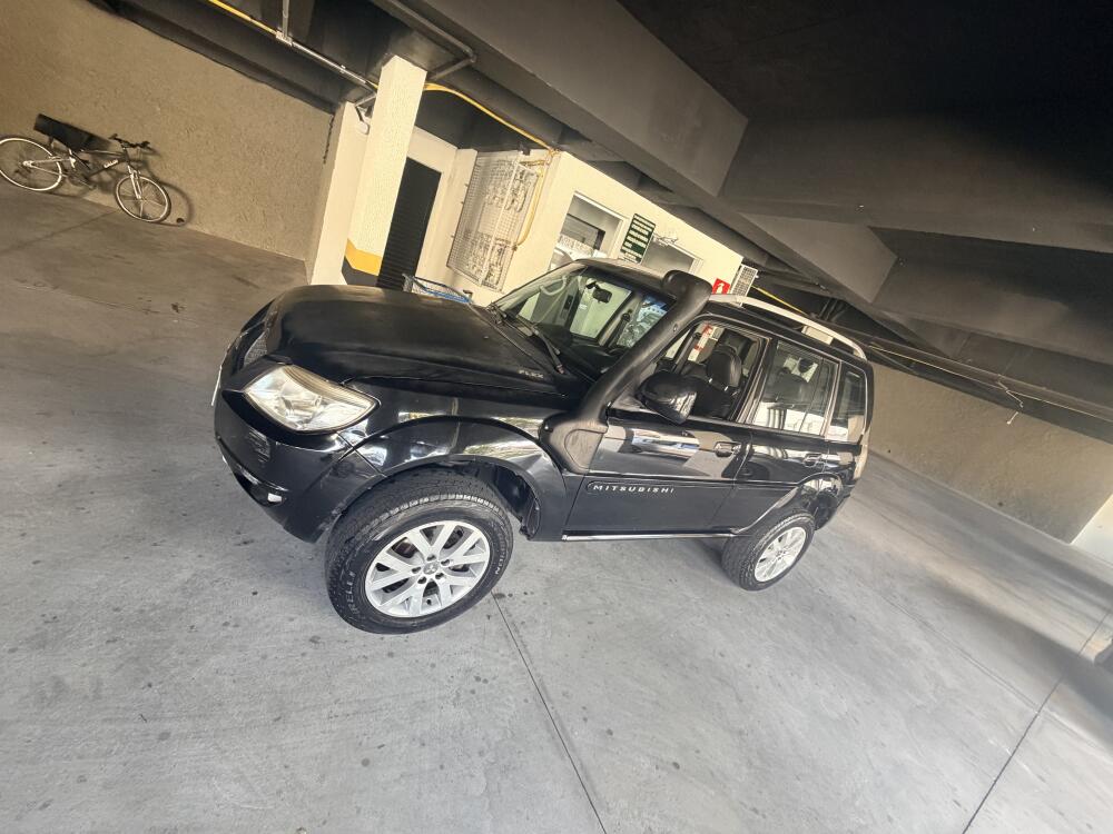 Mitsubishi Pajero TR4