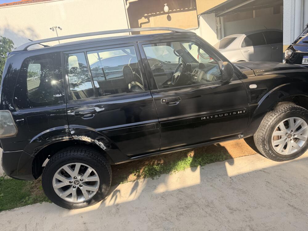 Mitsubishi Pajero TR4