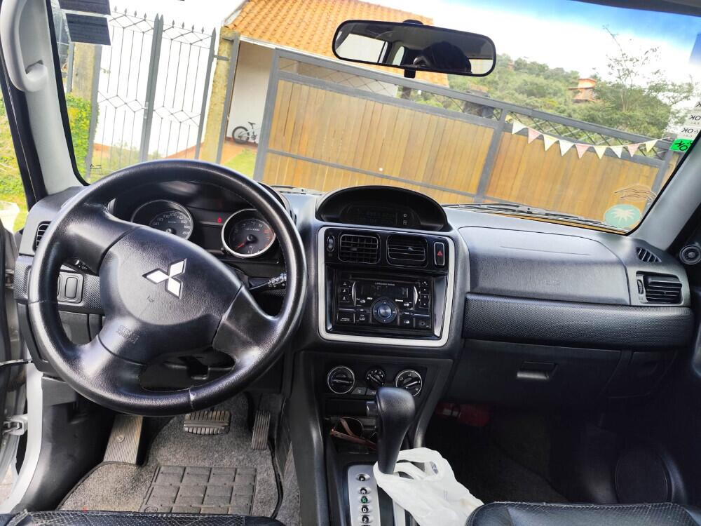 Mitsubishi Pajero TR4