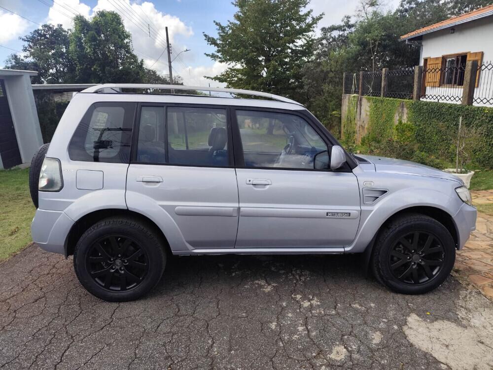 Mitsubishi Pajero TR4