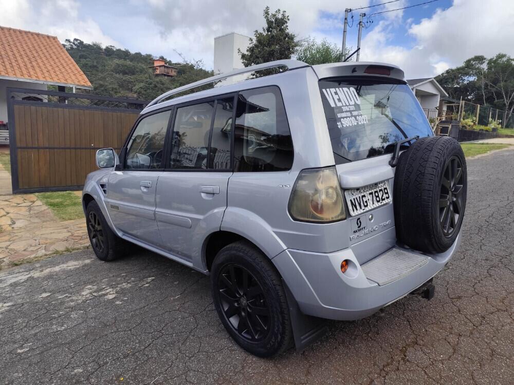 Mitsubishi Pajero TR4