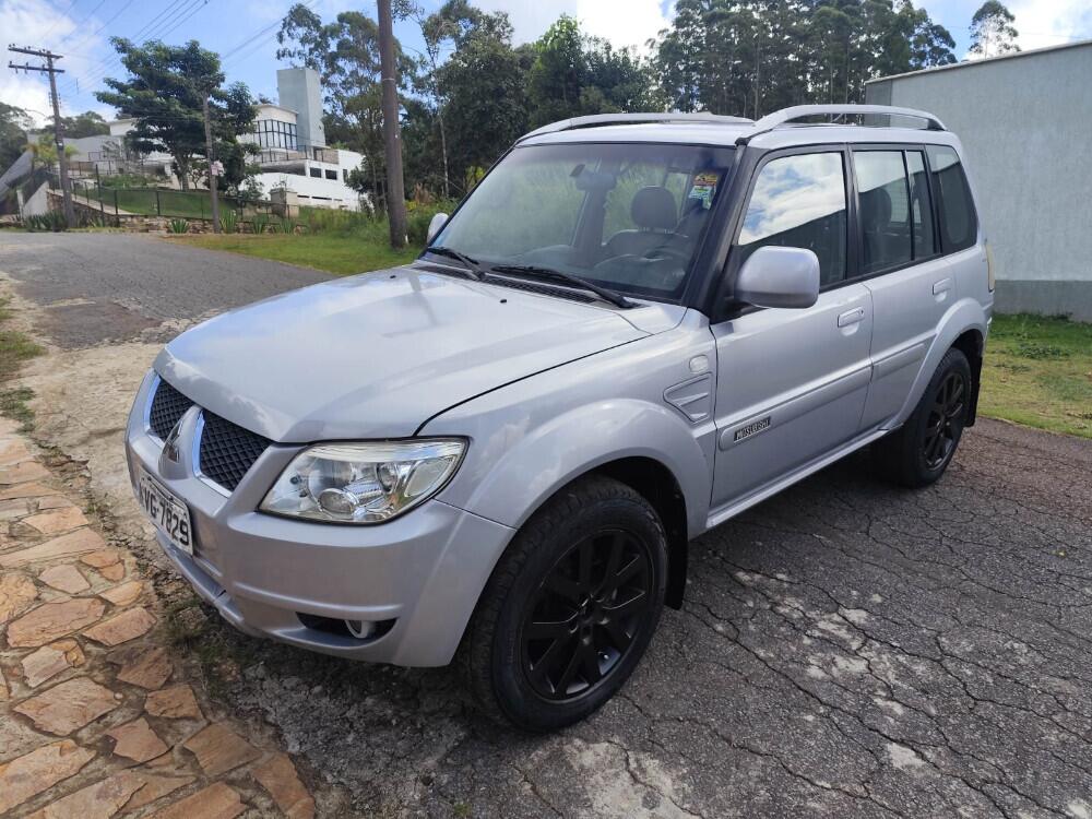 Mitsubishi Pajero TR4