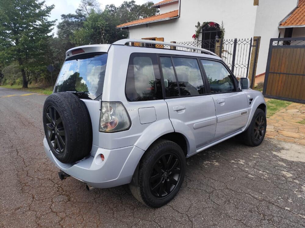 Mitsubishi Pajero TR4