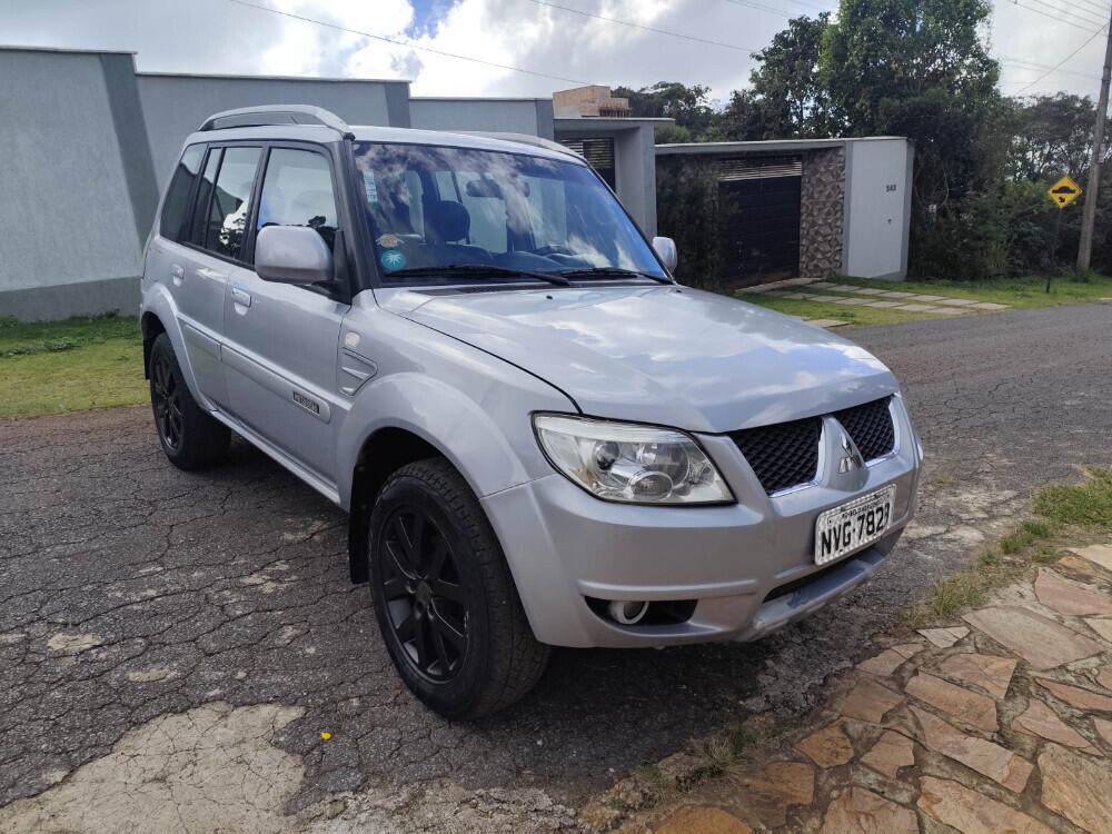Mitsubishi Pajero TR4