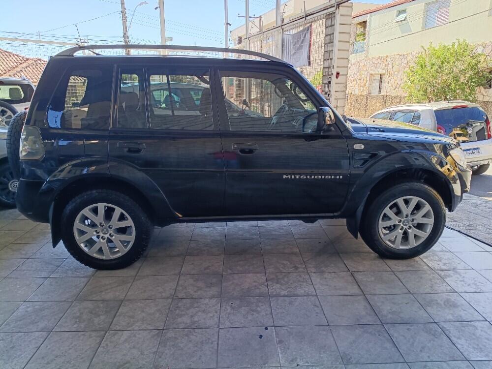 Mitsubishi Pajero TR4