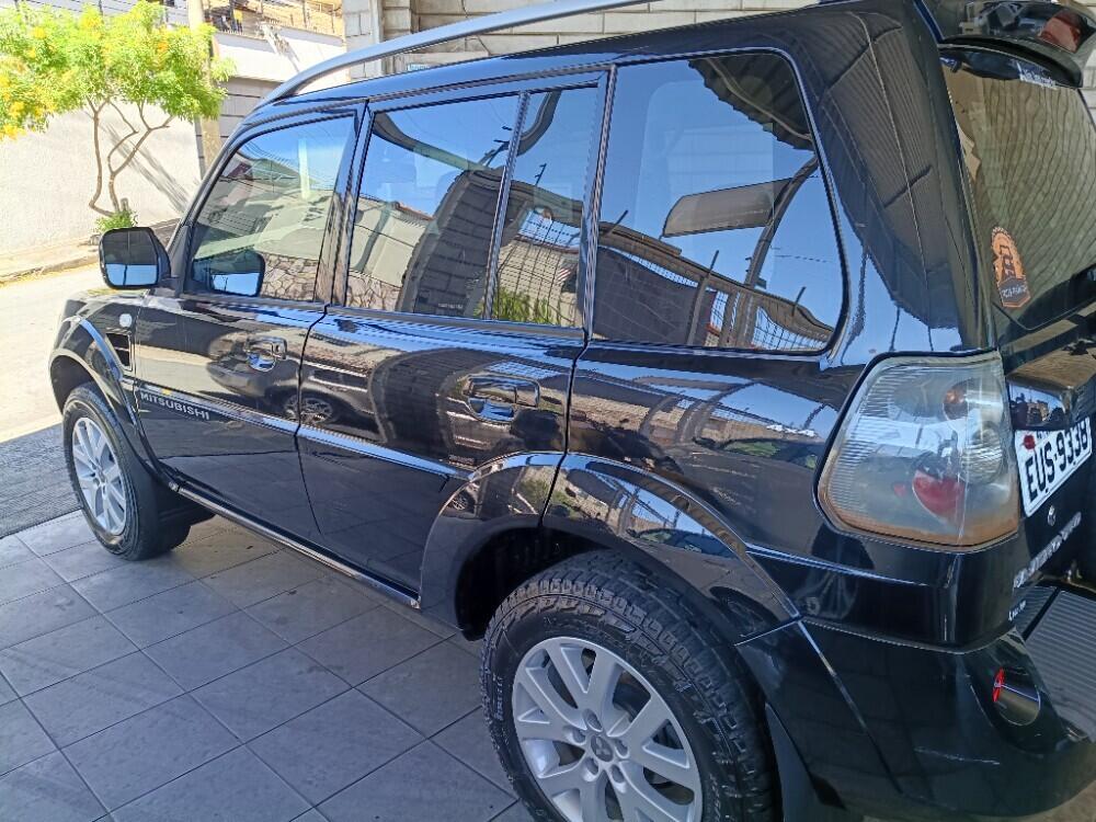 Mitsubishi Pajero TR4
