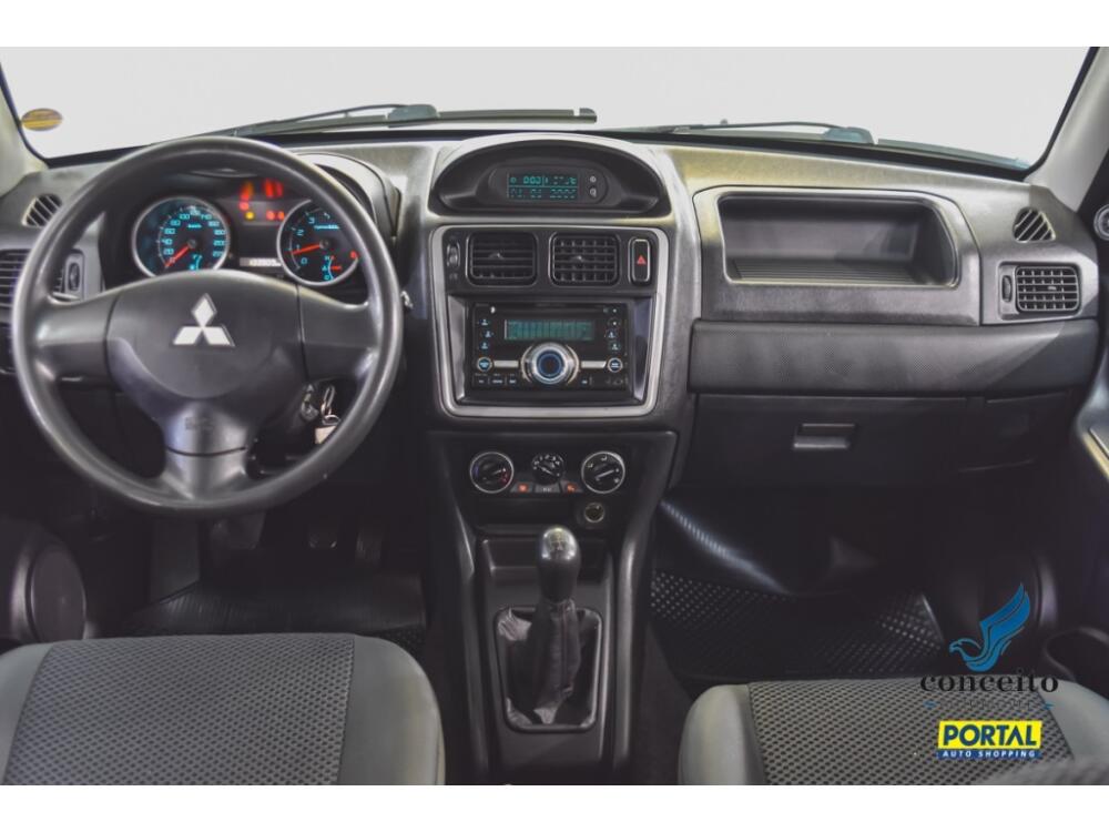 Mitsubishi Pajero TR4