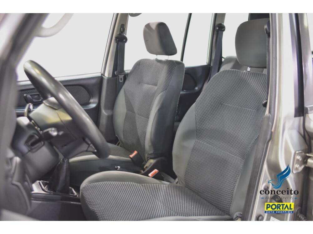 Mitsubishi Pajero TR4