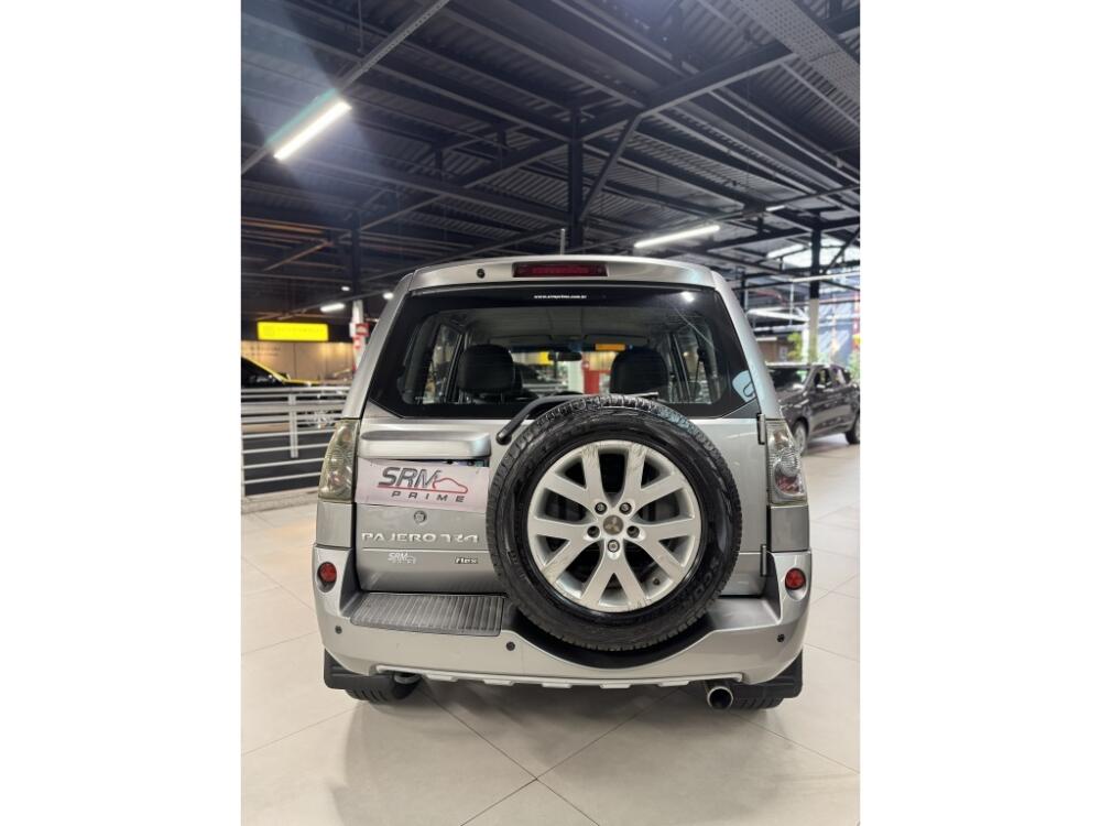 Mitsubishi Pajero TR4