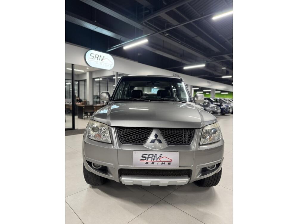 Mitsubishi Pajero TR4