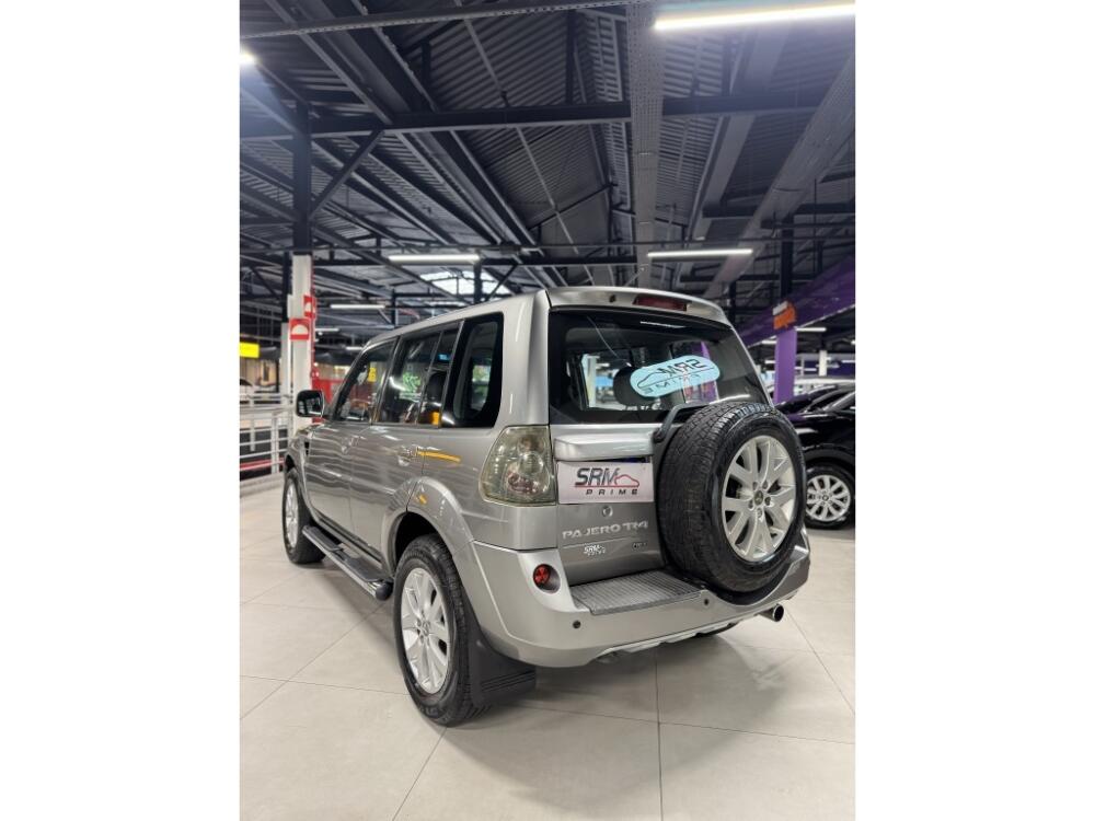 Mitsubishi Pajero TR4