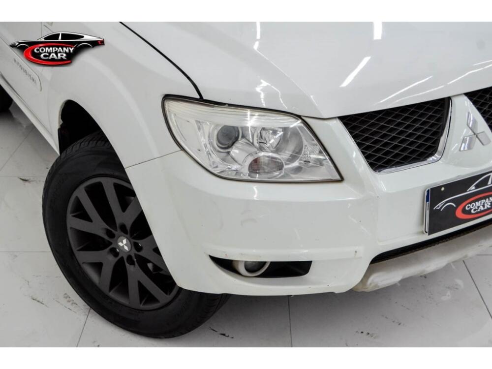 Mitsubishi Pajero TR4