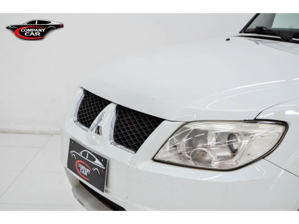 Mitsubishi Pajero TR4