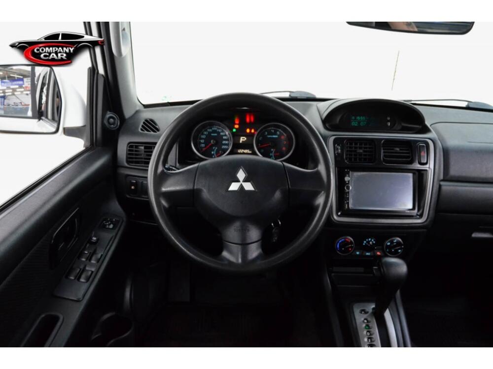 Mitsubishi Pajero TR4