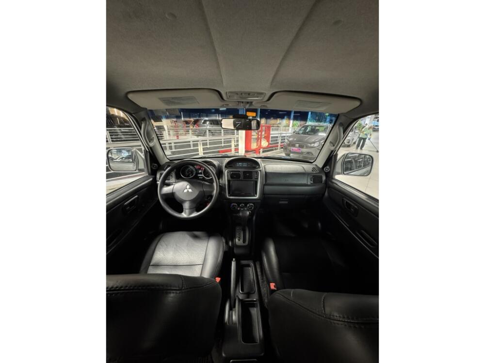 Mitsubishi Pajero TR4