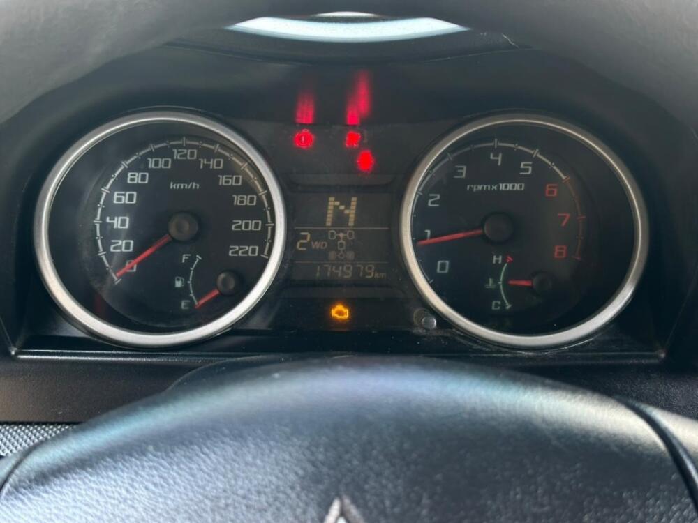 Mitsubishi Pajero TR4