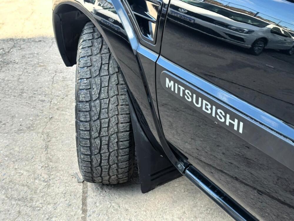 Mitsubishi Pajero TR4