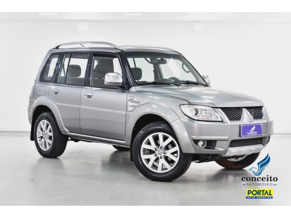 Mitsubishi Pajero Tr4 2.0 4X2 16V 140CV FLEX 4P MANUAL 2011