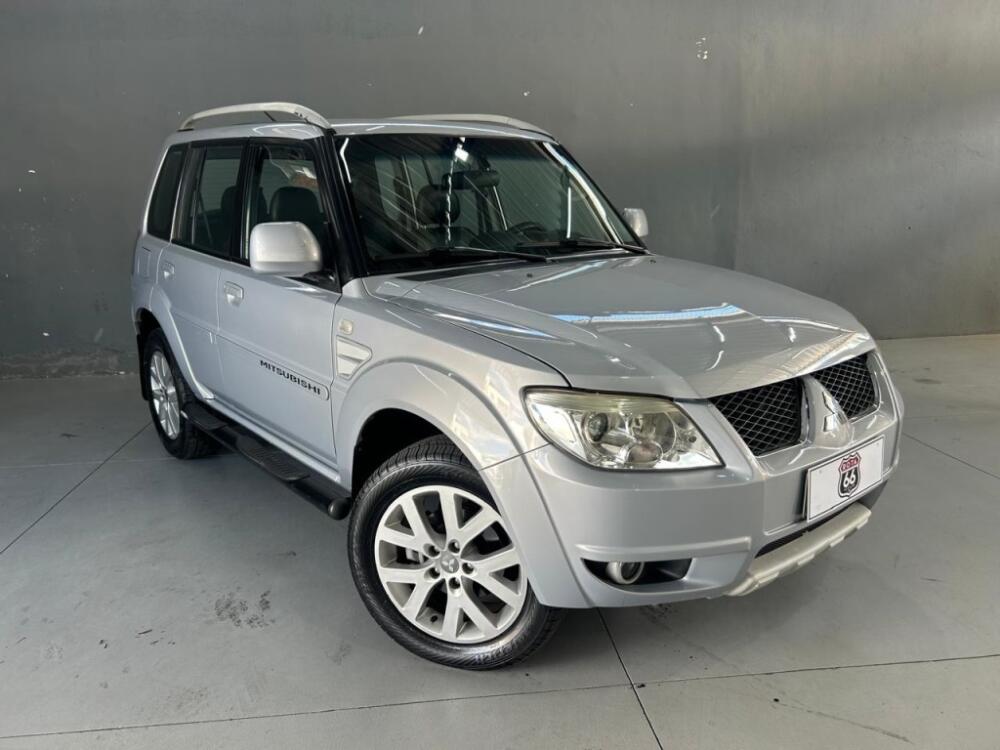 Mitsubishi Pajero TR4