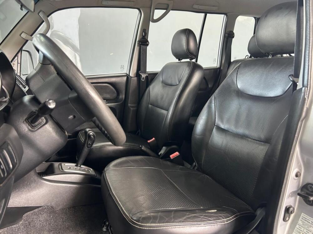 Mitsubishi Pajero TR4