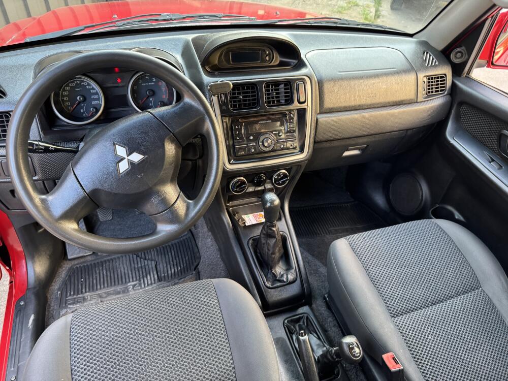 Mitsubishi Pajero TR4