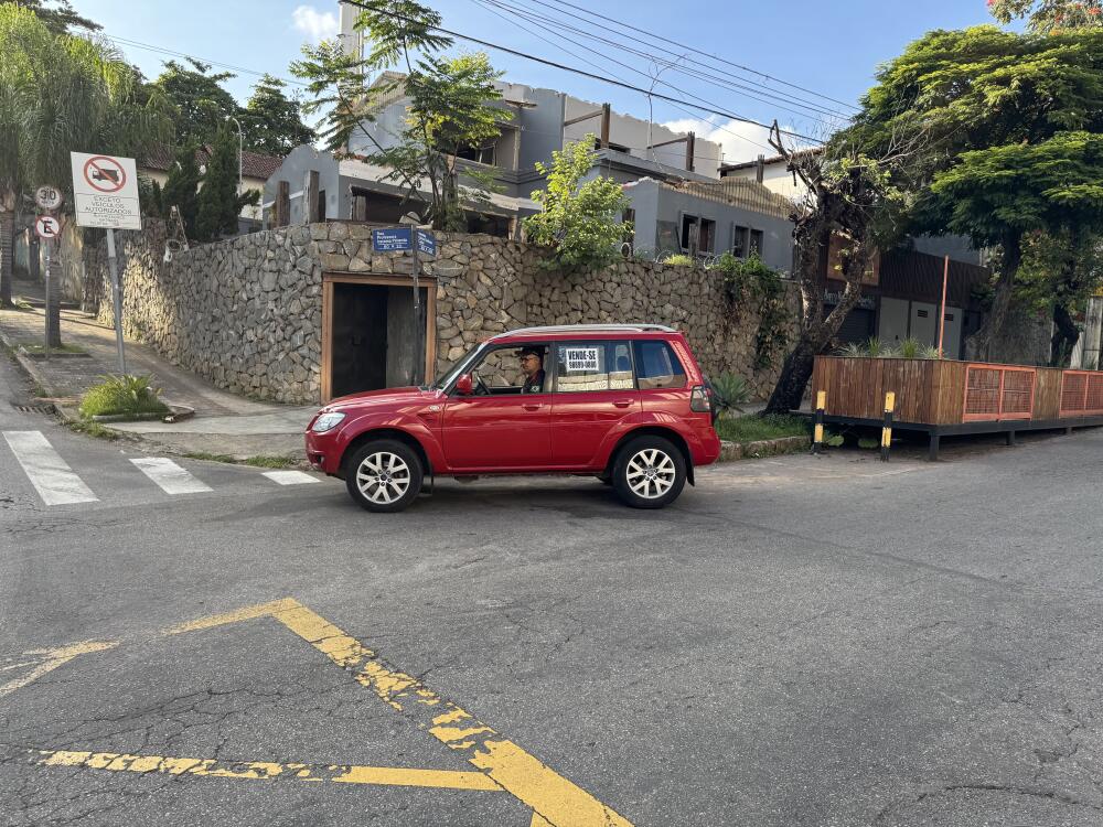 Mitsubishi Pajero TR4