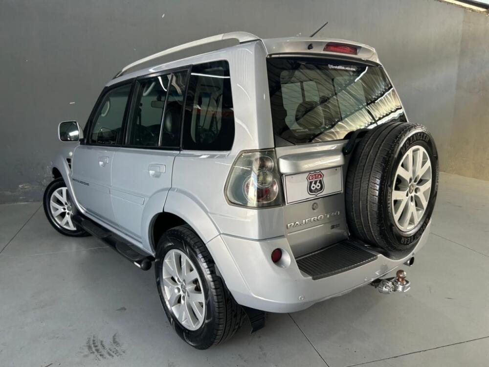 Mitsubishi Pajero TR4