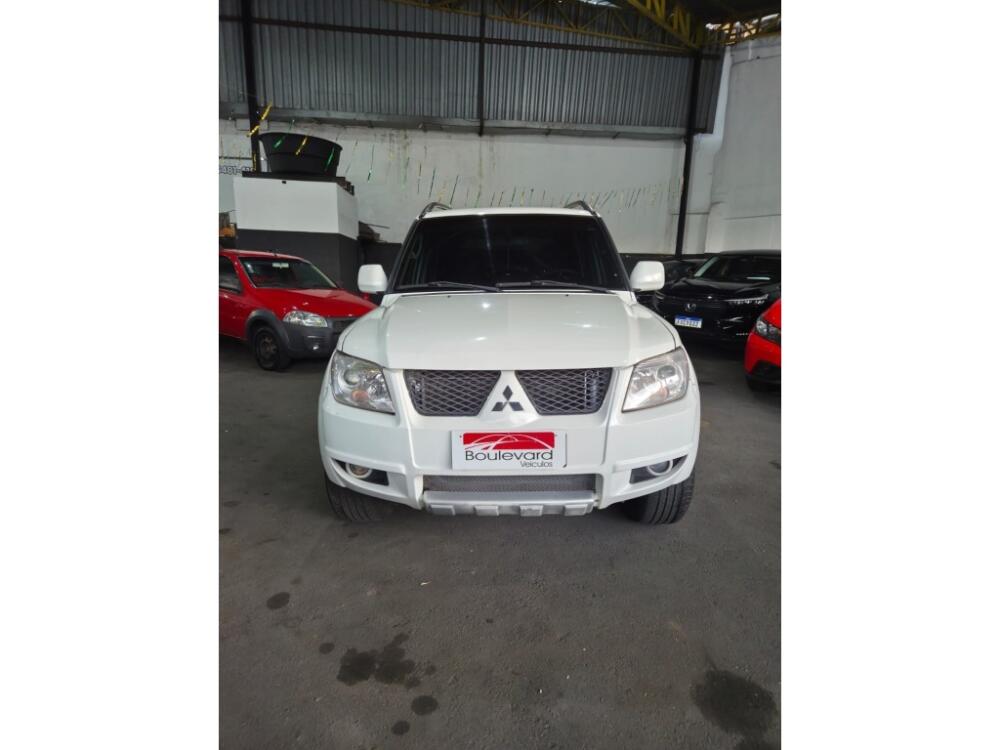 Mitsubishi Pajero TR4