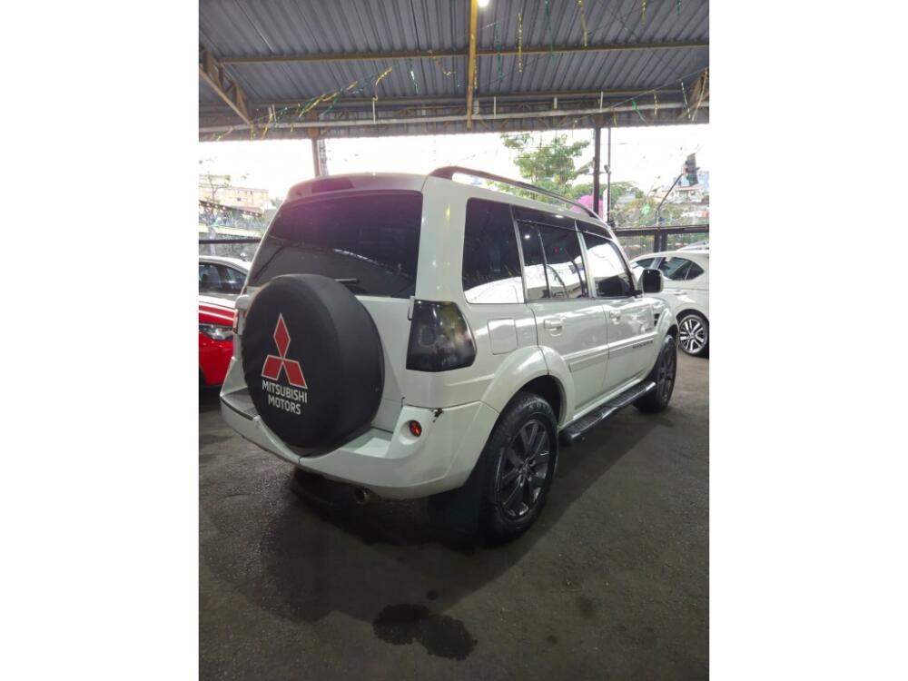 Mitsubishi Pajero TR4